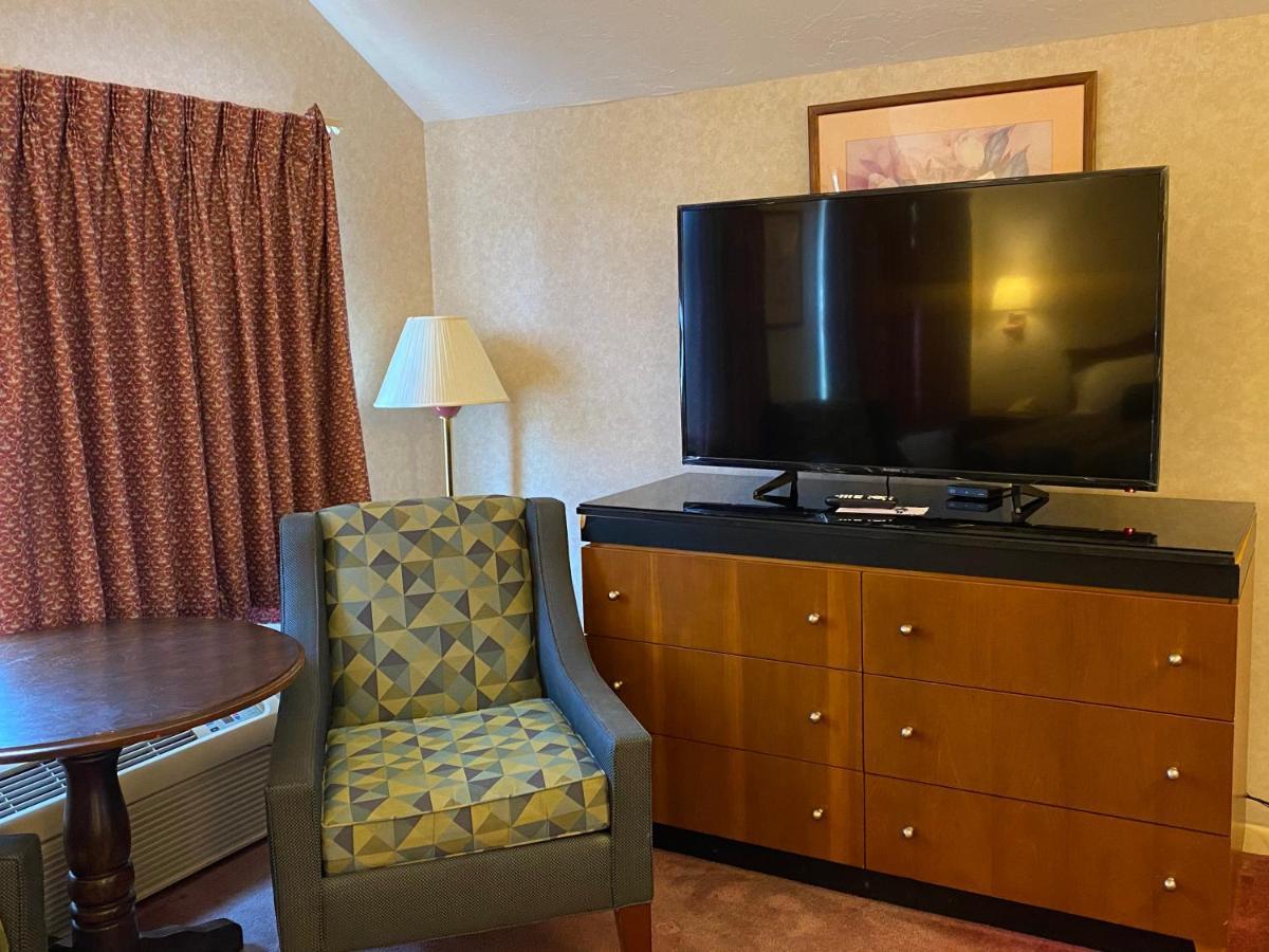 Economy Lodge 682 Main St Sturbridge Exteriör bild