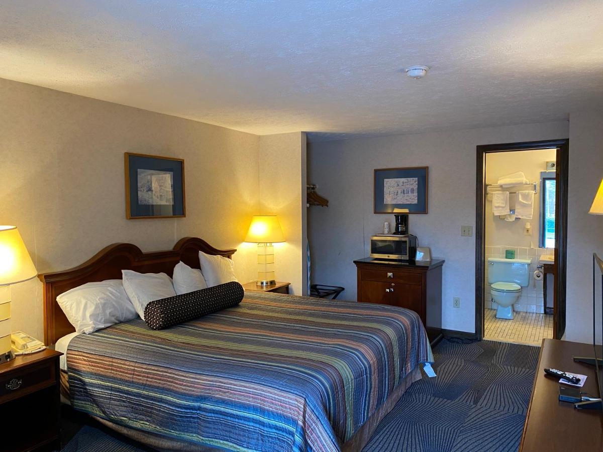 Economy Lodge 682 Main St Sturbridge Exteriör bild