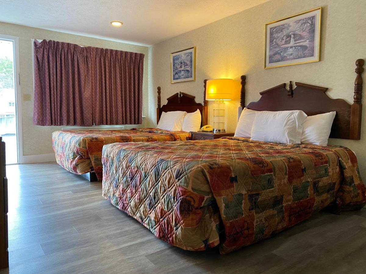 Economy Lodge 682 Main St Sturbridge Exteriör bild