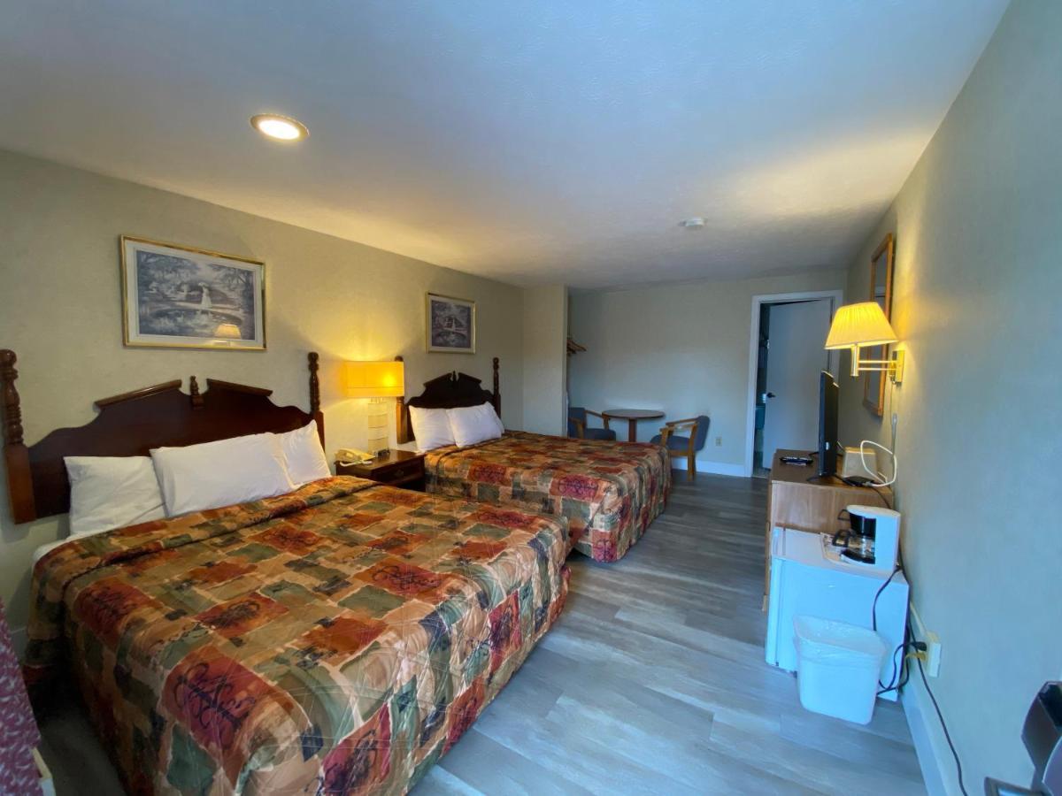 Economy Lodge 682 Main St Sturbridge Exteriör bild