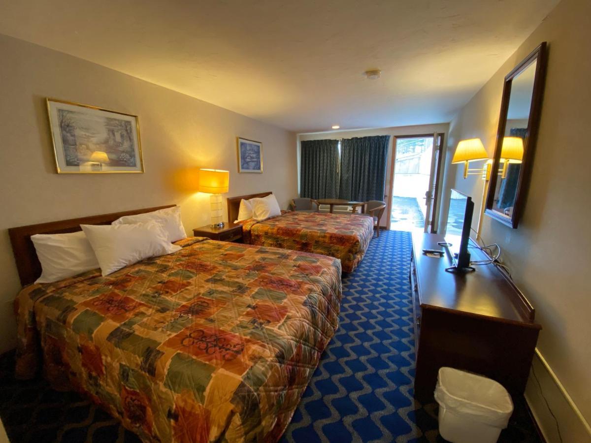 Economy Lodge 682 Main St Sturbridge Exteriör bild