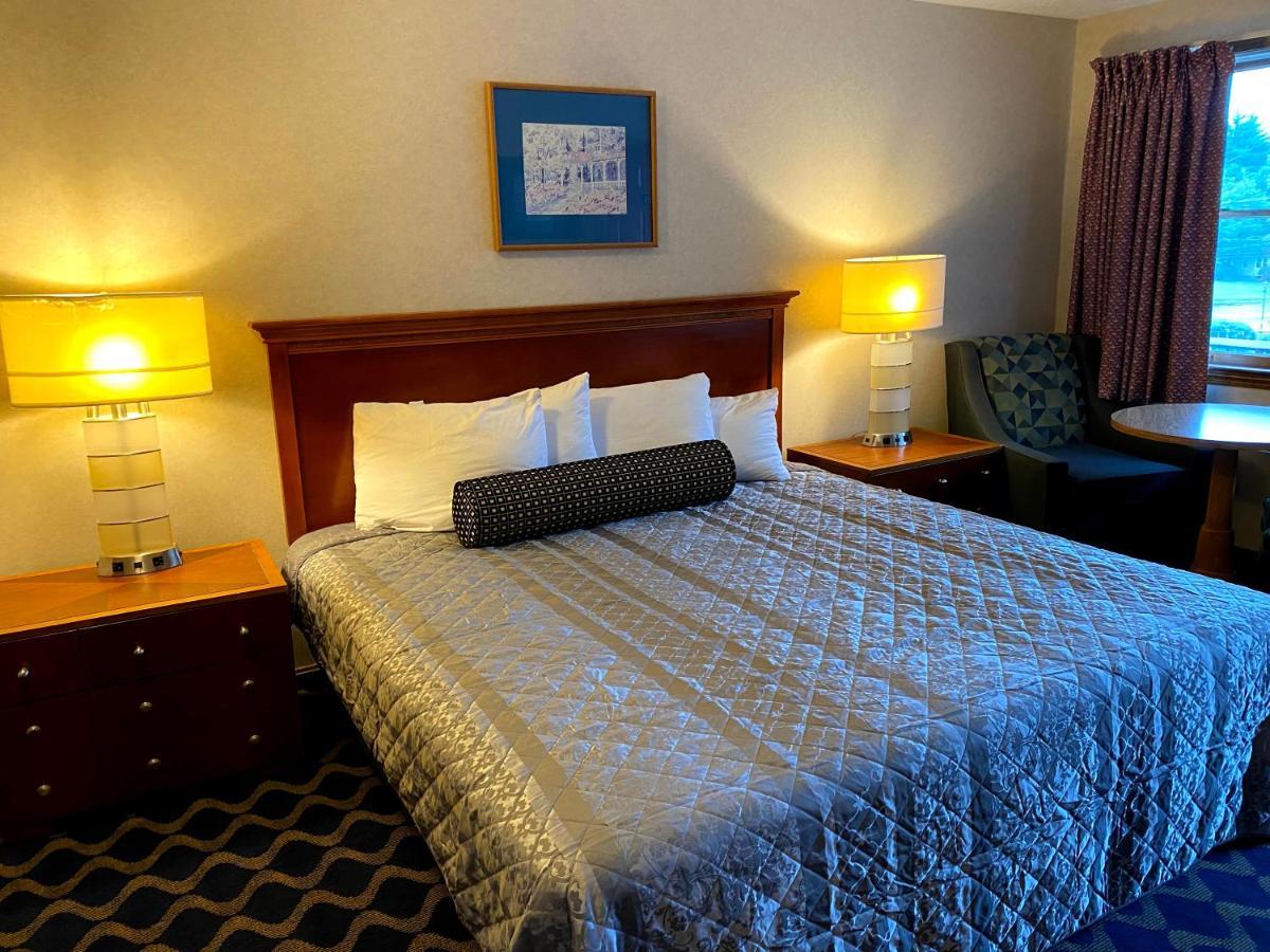 Economy Lodge 682 Main St Sturbridge Exteriör bild
