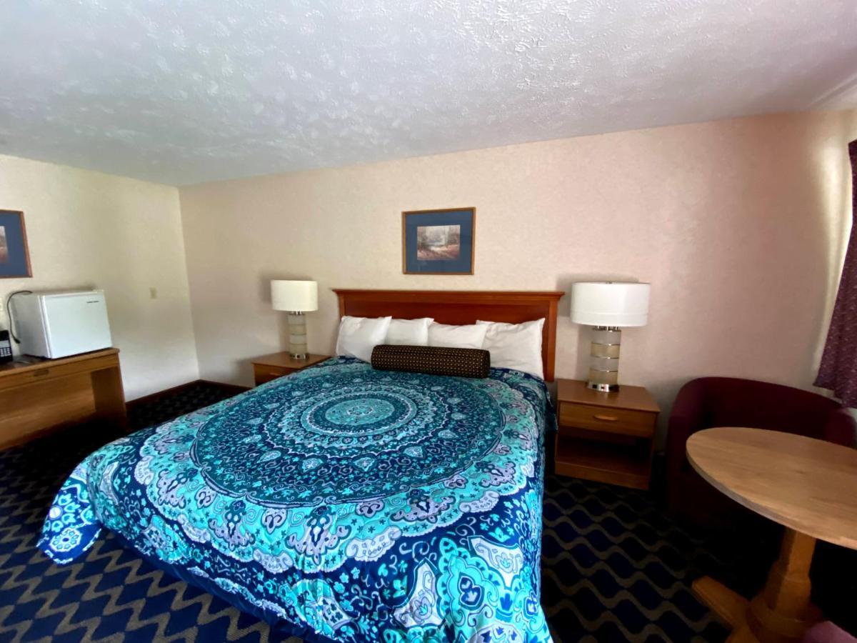 Economy Lodge 682 Main St Sturbridge Exteriör bild