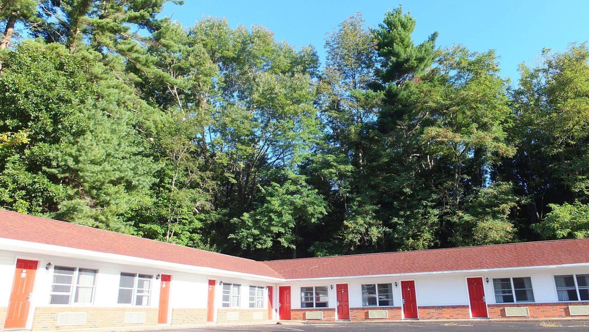 Economy Lodge 682 Main St Sturbridge Exteriör bild