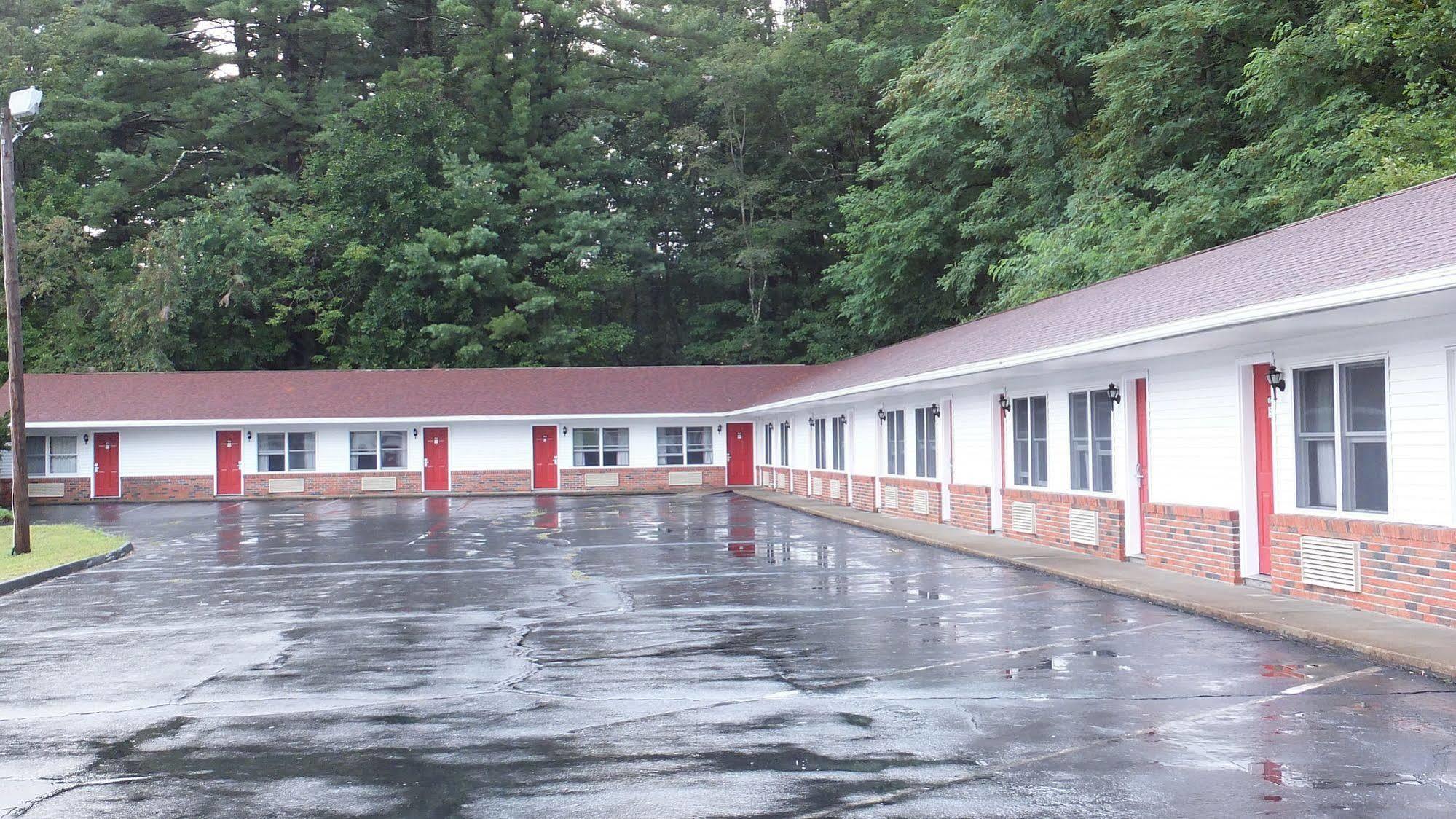Economy Lodge 682 Main St Sturbridge Exteriör bild